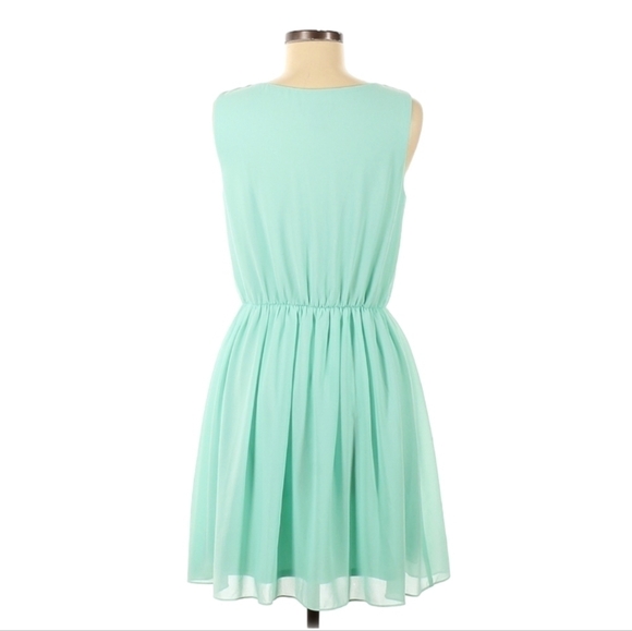 **$5 SALE** Iz Byer Pleated Seafoam Dress Size M - Picture 2 of 2